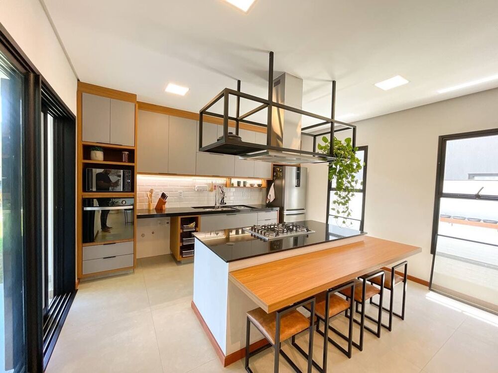 Casa de Condomínio à venda com 4 quartos, 288m² - Foto 5