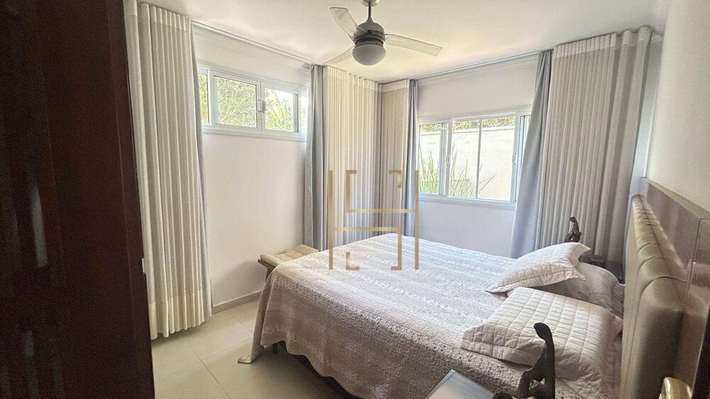 Casa à venda com 4 quartos, 270m² - Foto 7