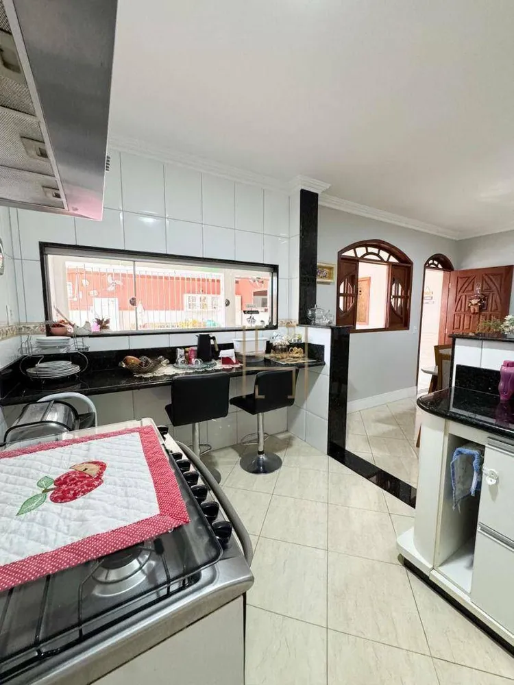 Casa, 3 quartos, 200 m² - Foto 10