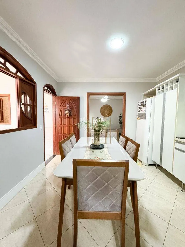 Casa, 3 quartos, 200 m² - Foto 9
