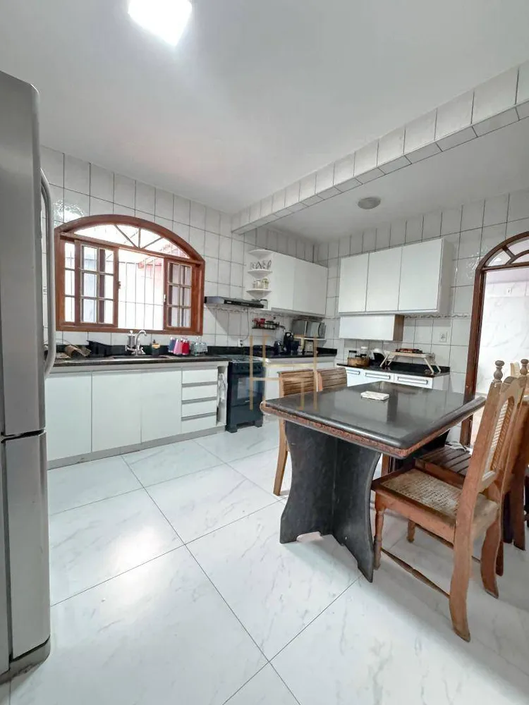 Casa, 4 quartos, 230 m² - Foto 12