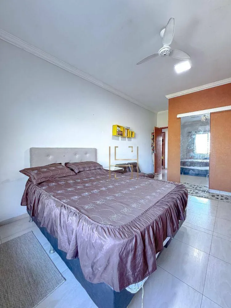 Casa, 4 quartos, 230 m² - Foto 16