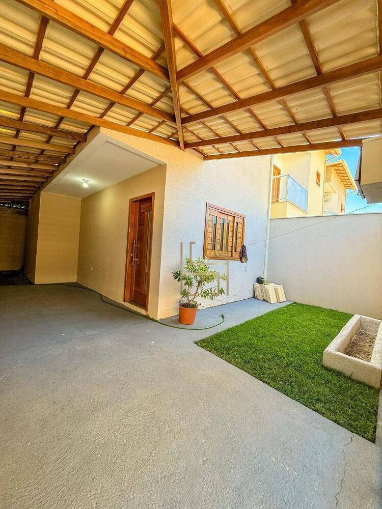 Casa, 2 quartos, 82 m² - Foto 1