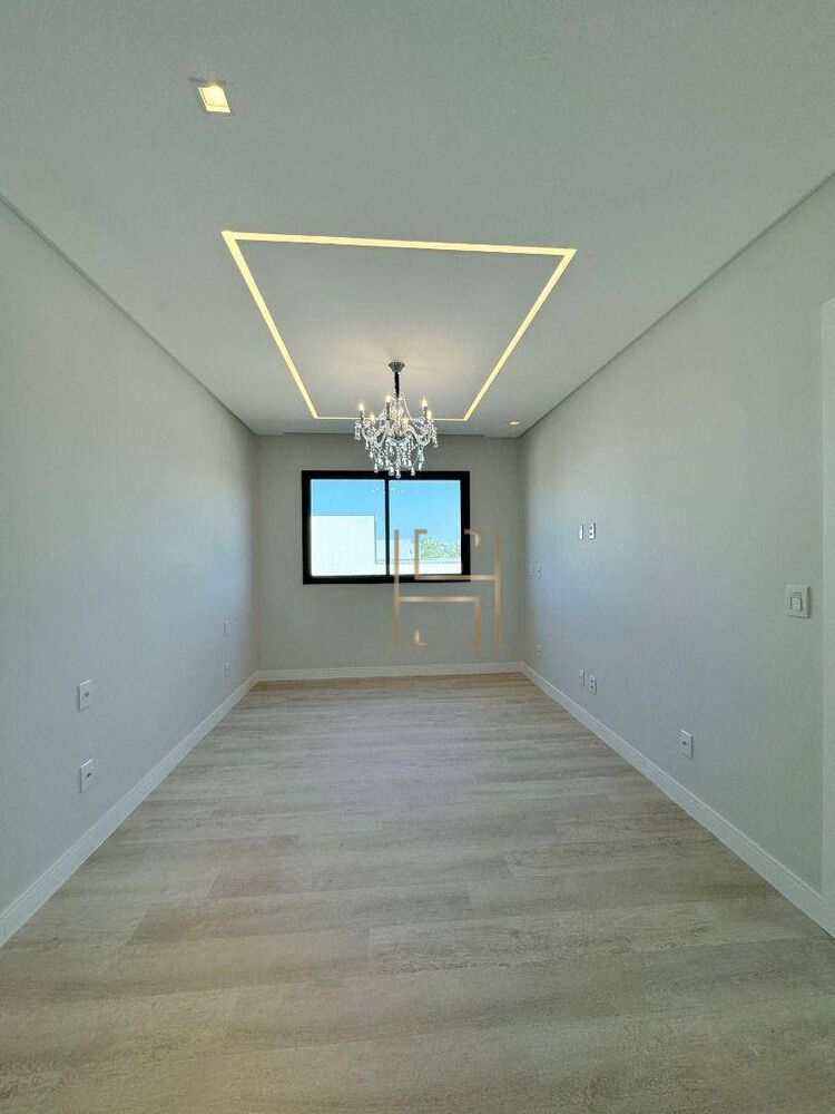 Casa de Condomínio à venda com 5 quartos, 497m² - Foto 2