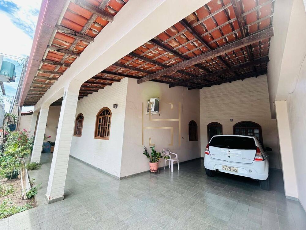 Casa, 3 quartos, 253 m² - Foto 1