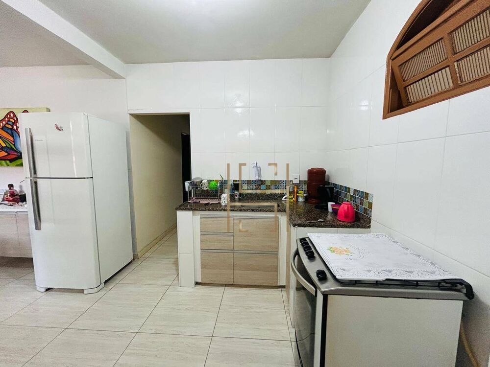 Casa, 3 quartos, 253 m² - Foto 5