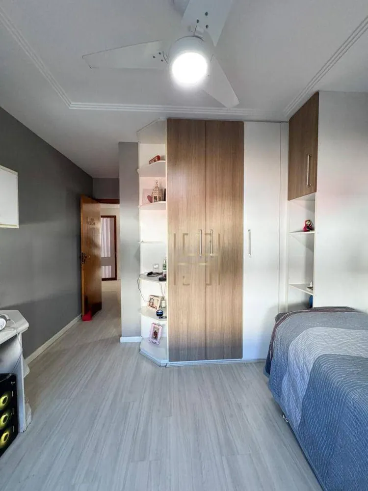 Casa, 4 quartos, 190 m² - Foto 1