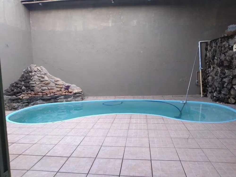 Casa, 4 quartos, 180 m² - Foto 2