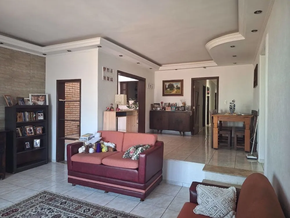 Casa, 5 quartos, 300 m² - Foto 1