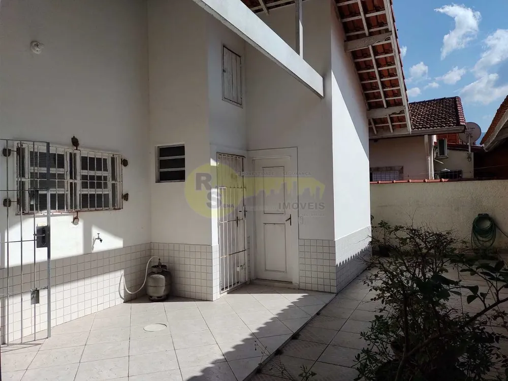 Casa, 3 quartos, 250 m² - Foto 2