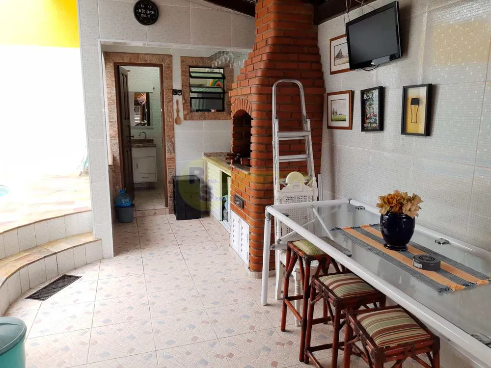 Casa, 3 quartos, 300 m² - Foto 2