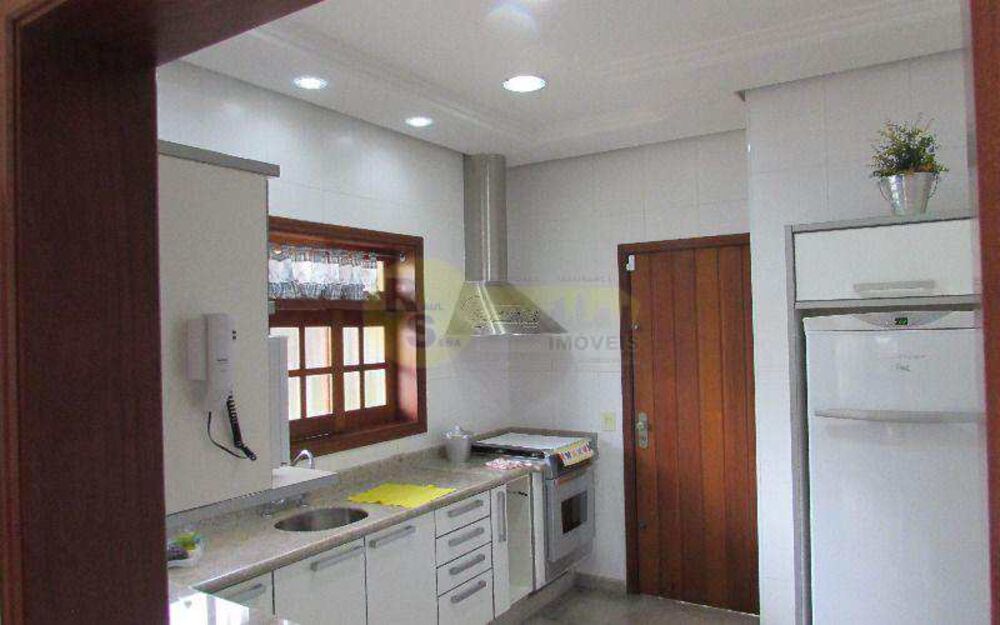 Casa, 3 quartos, 200 m² - Foto 3