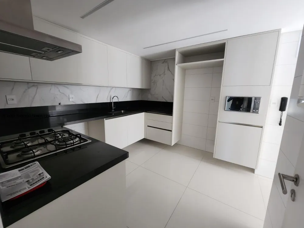Cobertura, 3 quartos, 322 m² - Foto 1