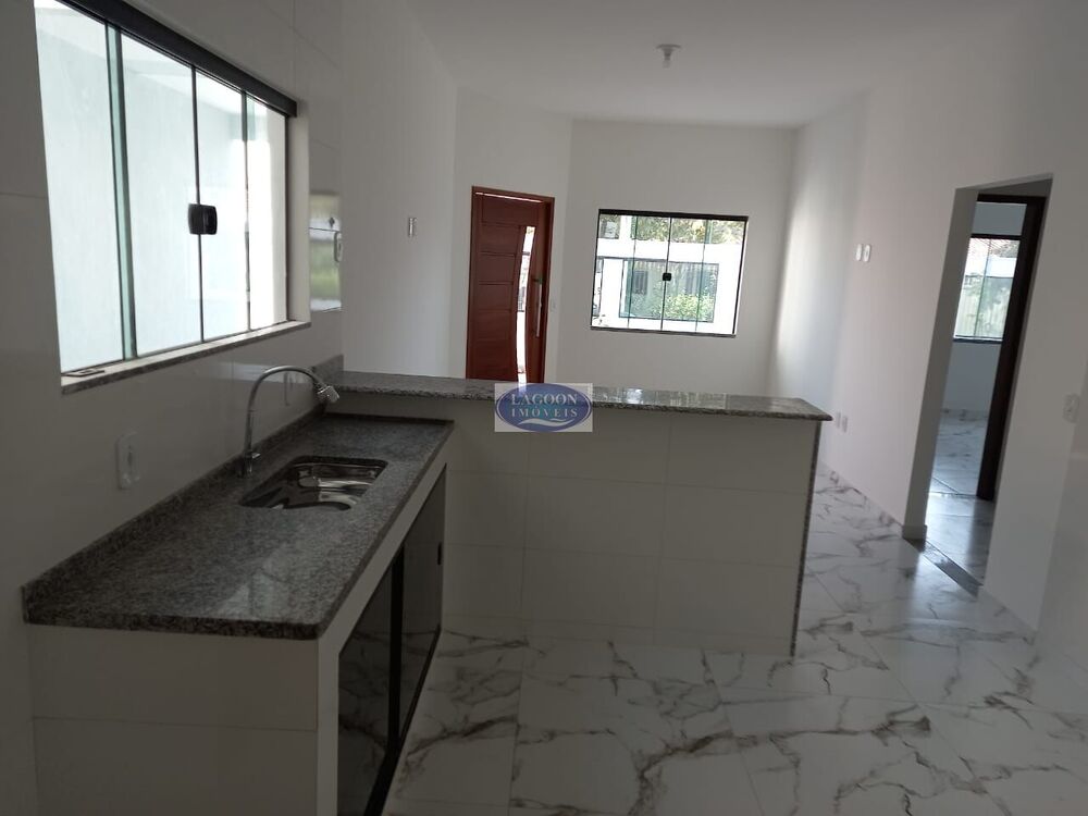 Casa à venda com 2 quartos, 95m² - Foto 2