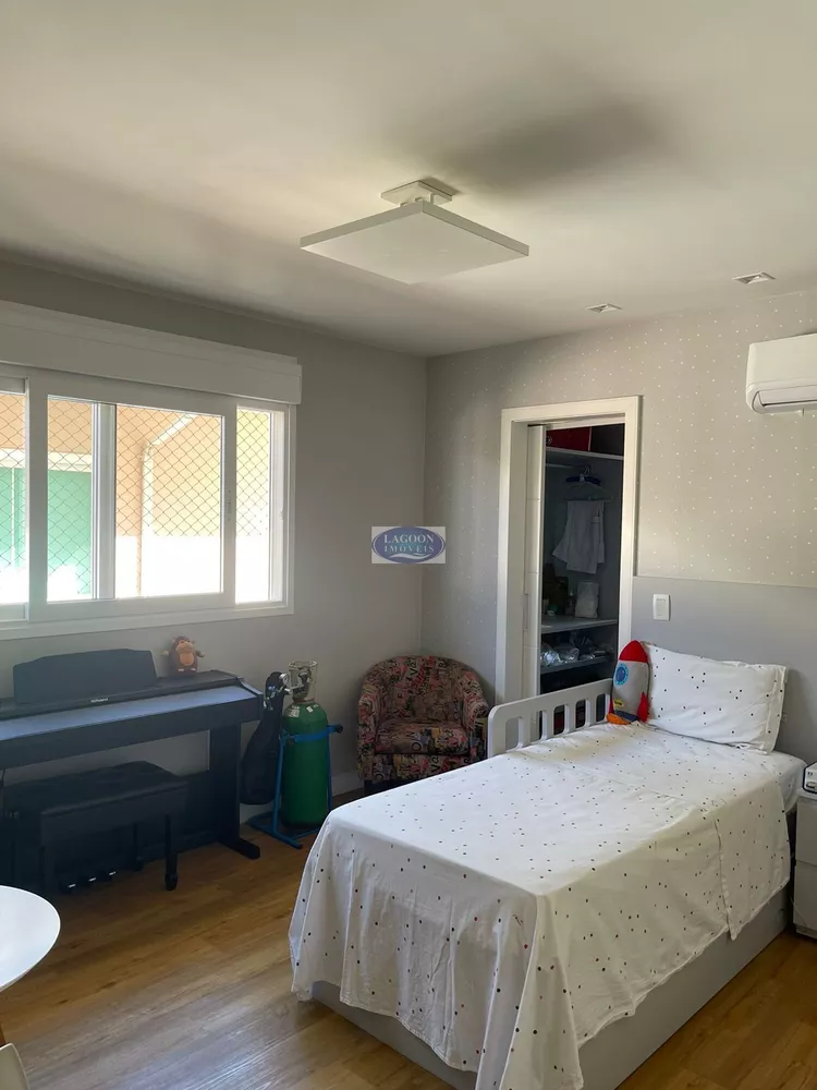 Casa, 4 quartos, 330 m² - Foto 13