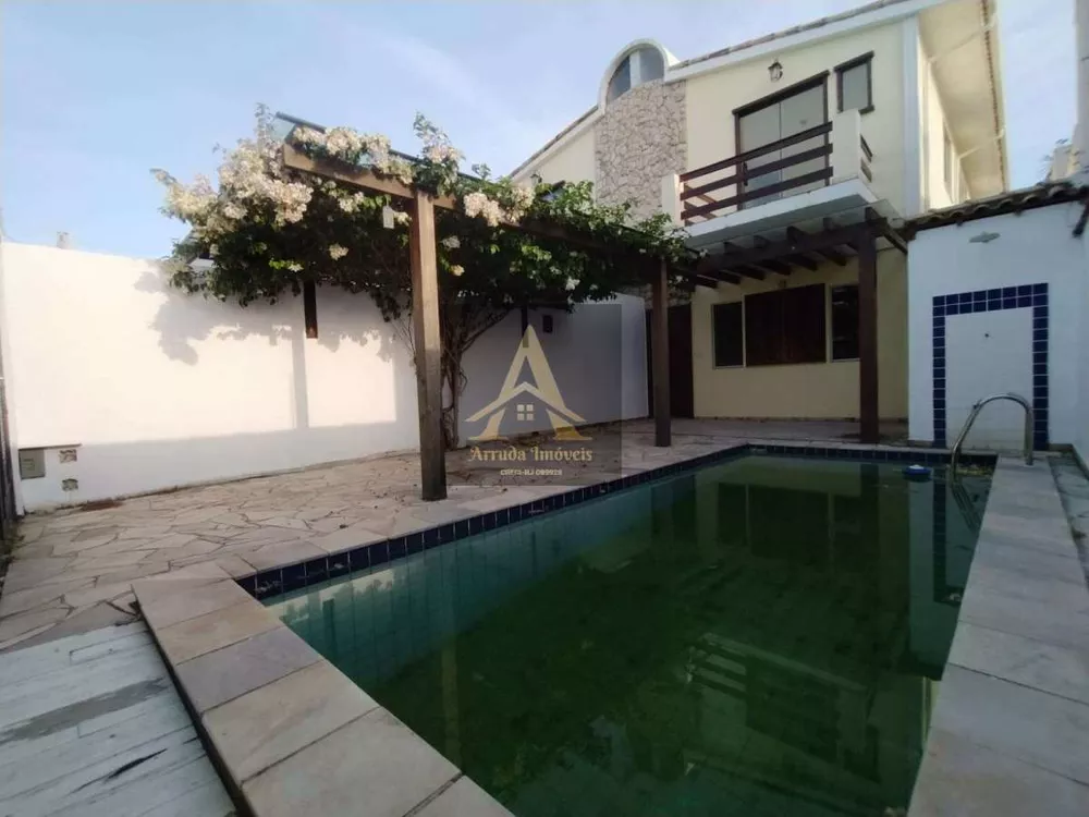 Casa, 5 quartos, 174 m² - Foto 1