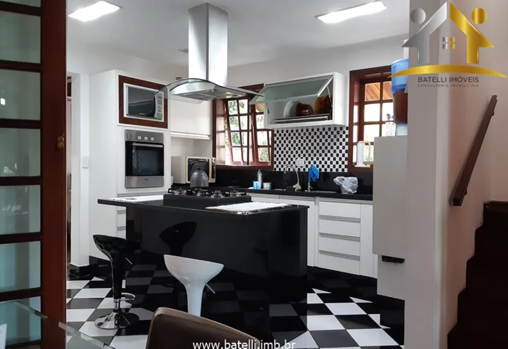 Casa de Condomínio à venda com 4 quartos, 352m² - Foto 4