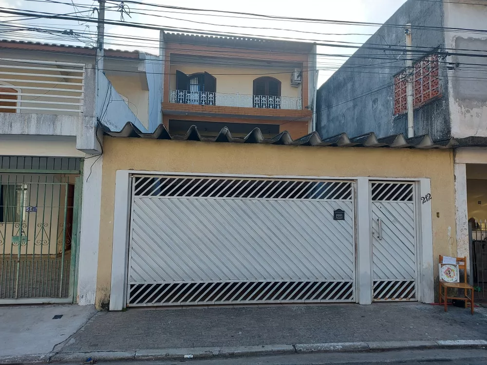 Sobrado à venda com 3 quartos, 277m² - Foto 1