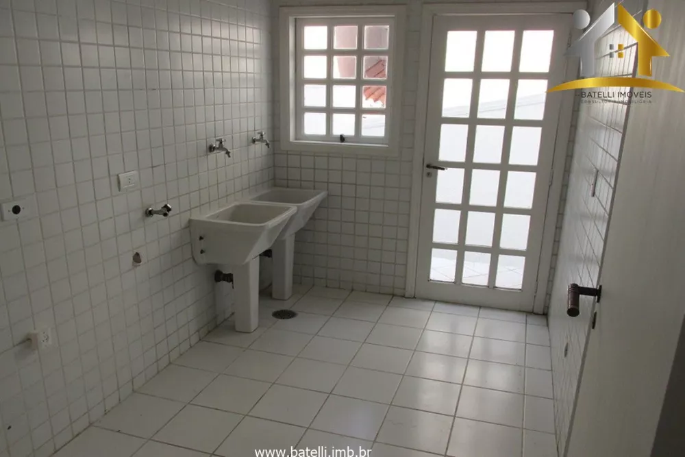 Casa de Condomínio à venda com 3 quartos, 330m² - Foto 12