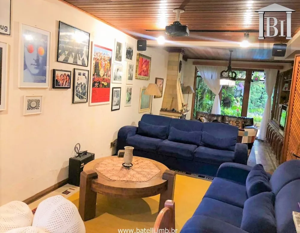 Casa de Condomínio à venda com 4 quartos, 297m² - Foto 3