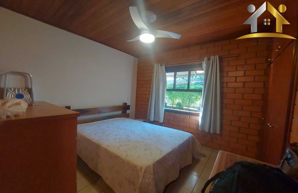 Casa, 5 quartos, 325 m² - Foto 2