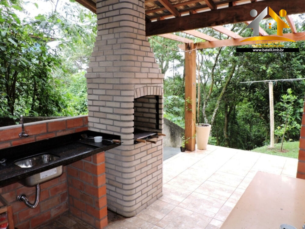 Casa, 4 quartos, 205 m² - Foto 1