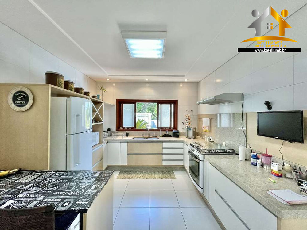 Casa à venda com 5 quartos, 618m² - Foto 4