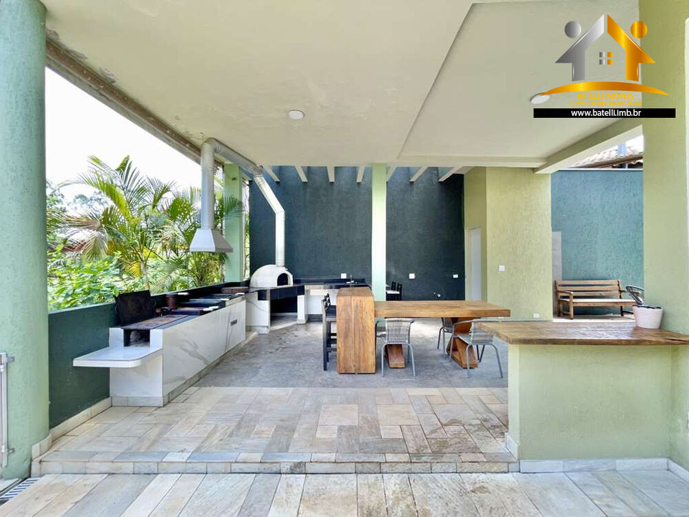 Casa à venda com 4 quartos, 386m² - Foto 1