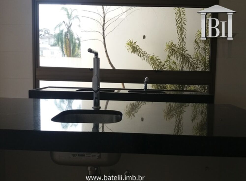 Casa de Condomínio à venda com 4 quartos, 385m² - Foto 4