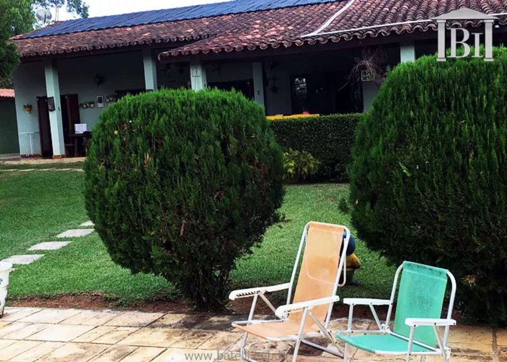 Casa de Condomínio à venda com 4 quartos, 300m² - Foto 1