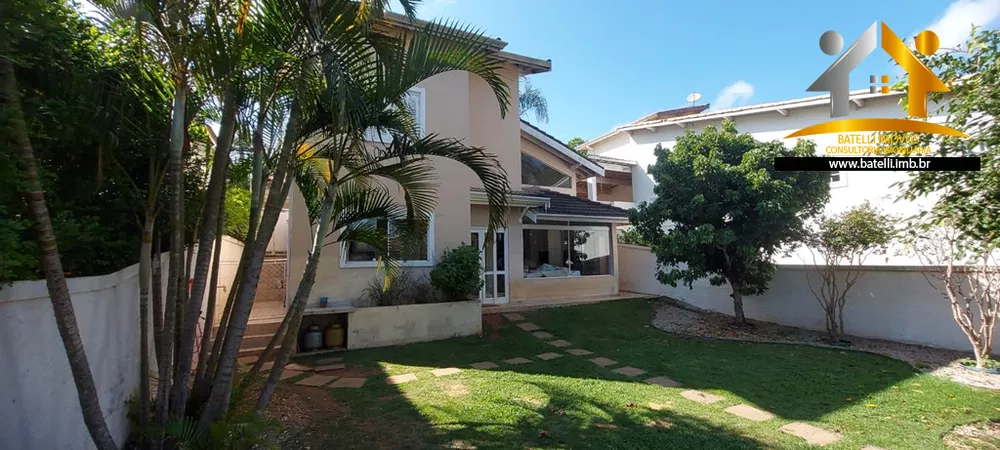 Casa de Condomínio à venda com 3 quartos, 232m² - Foto 2