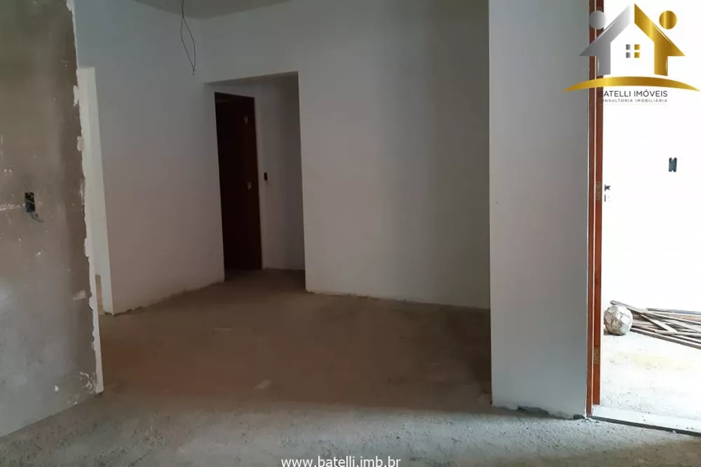 Casa à venda com 3 quartos, 150m² - Foto 4