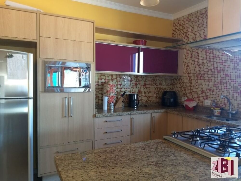 Casa de Condomínio à venda com 4 quartos, 478m² - Foto 3