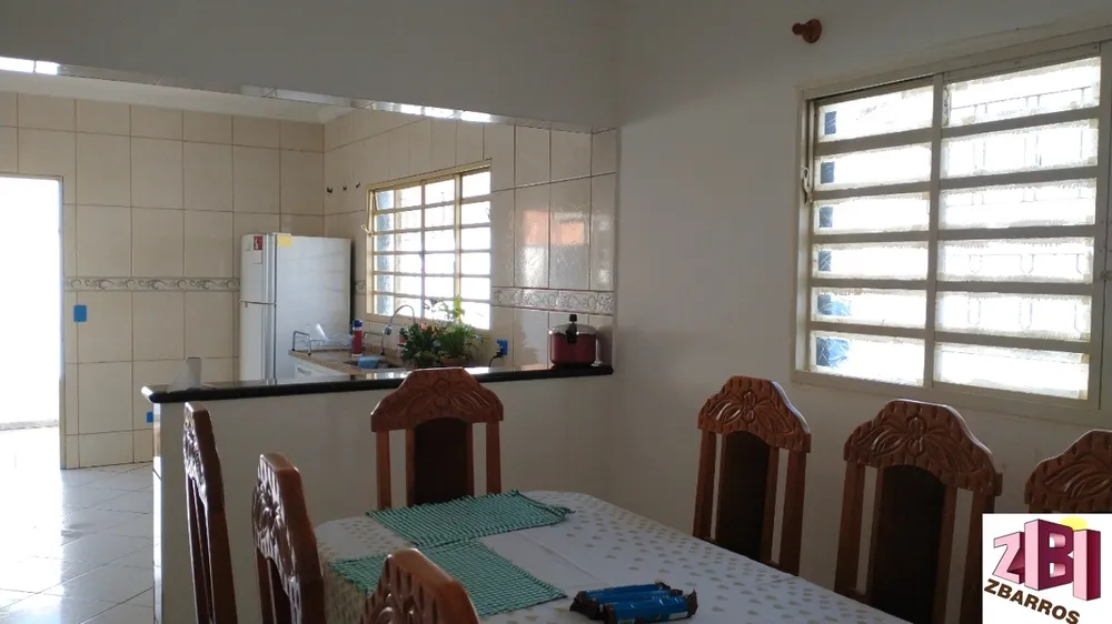 Casa, 3 quartos, 196 m² - Foto 4