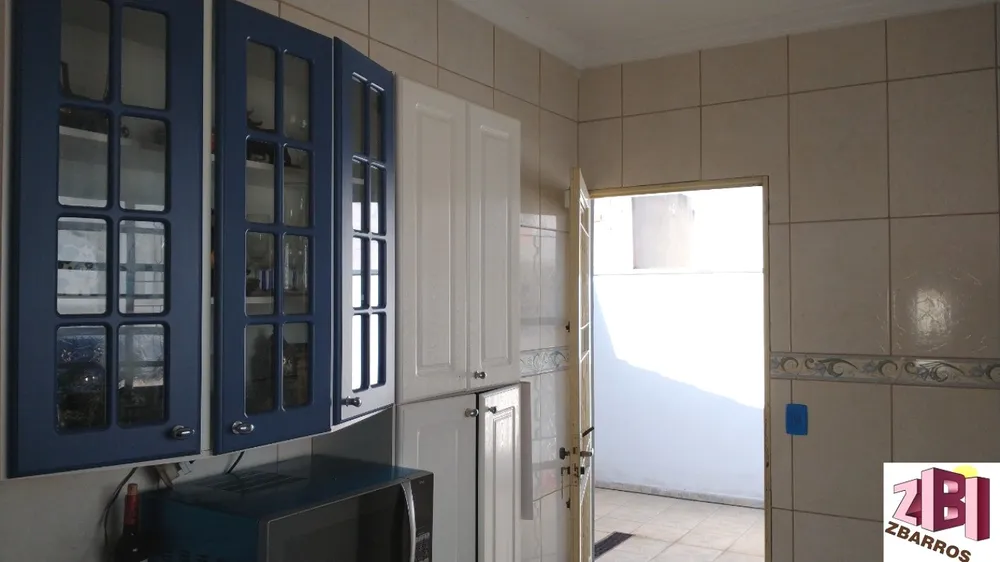 Casa, 3 quartos, 196 m² - Foto 3
