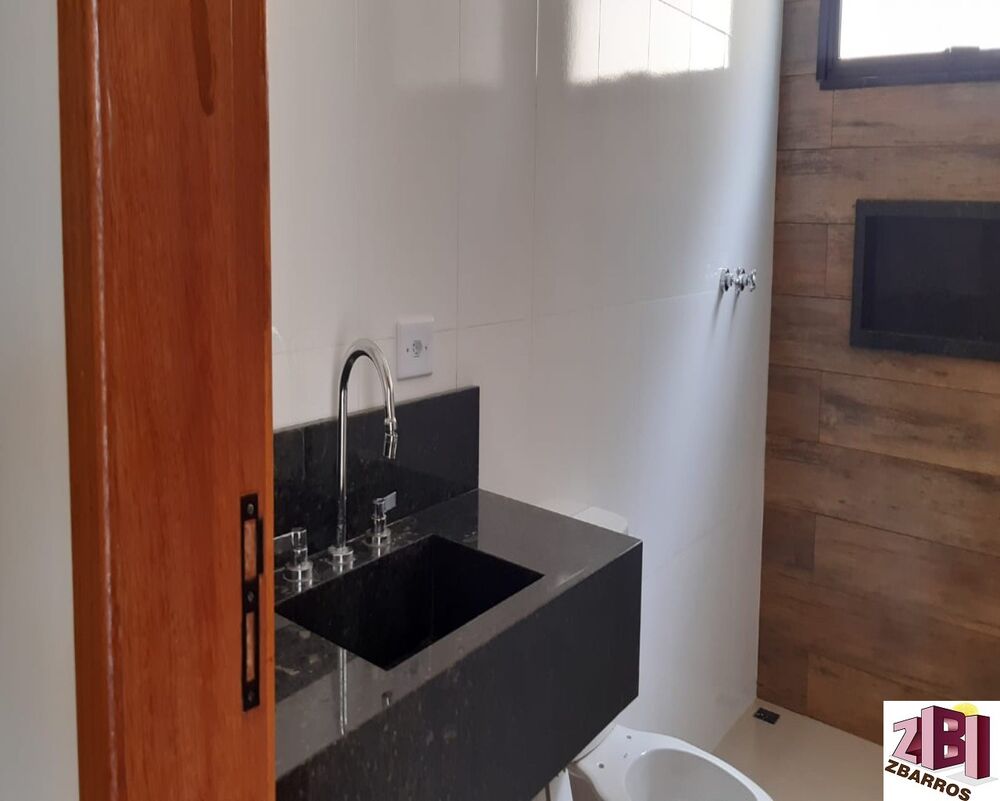 Casa à venda com 3 quartos, 250m² - Foto 3