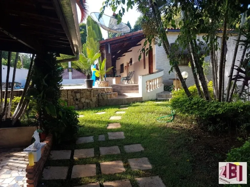 Chácara, 3 quartos, 2600 m² - Foto 1