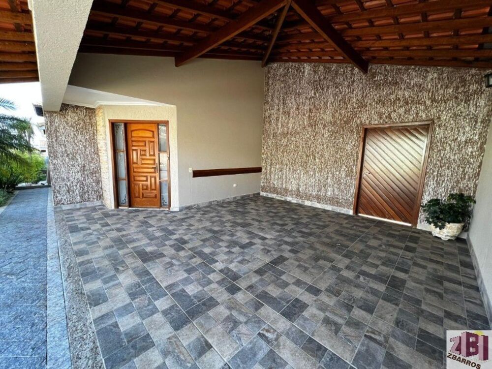 Casa de Condomínio à venda com 3 quartos, 360m² - Foto 3