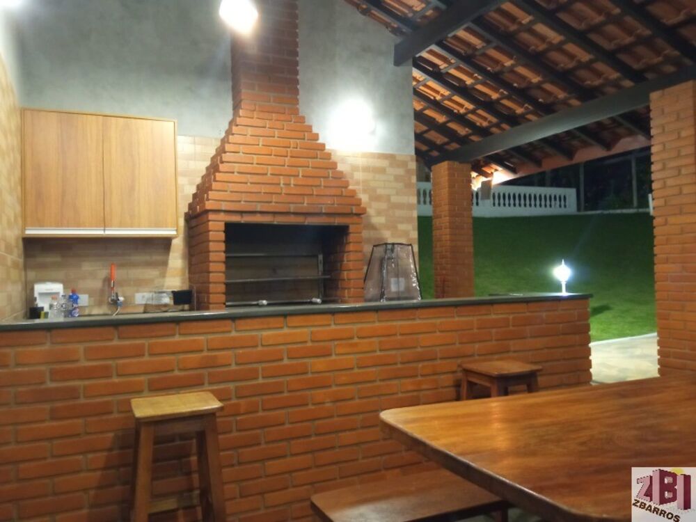 Chácara, 4 quartos, 2112 m² - Foto 1