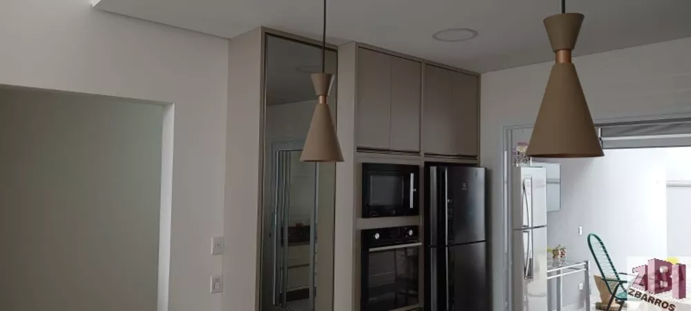 Casa à venda com 3 quartos, 250m² - Foto 11