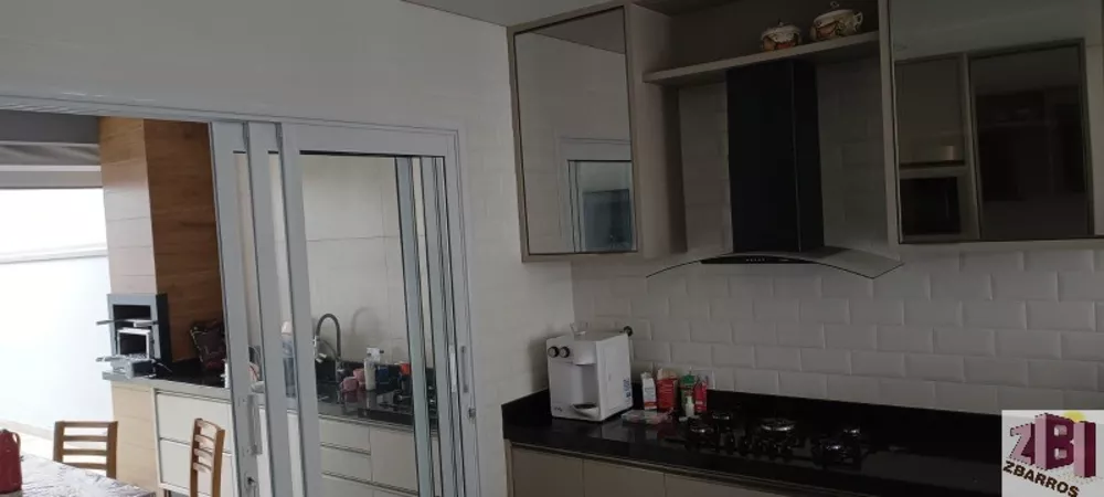 Casa à venda com 3 quartos, 250m² - Foto 9