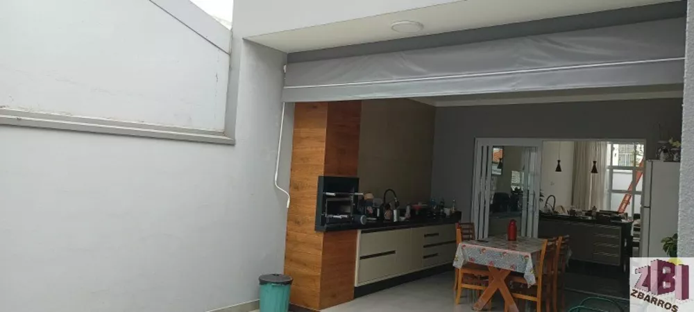 Casa à venda com 3 quartos, 250m² - Foto 12