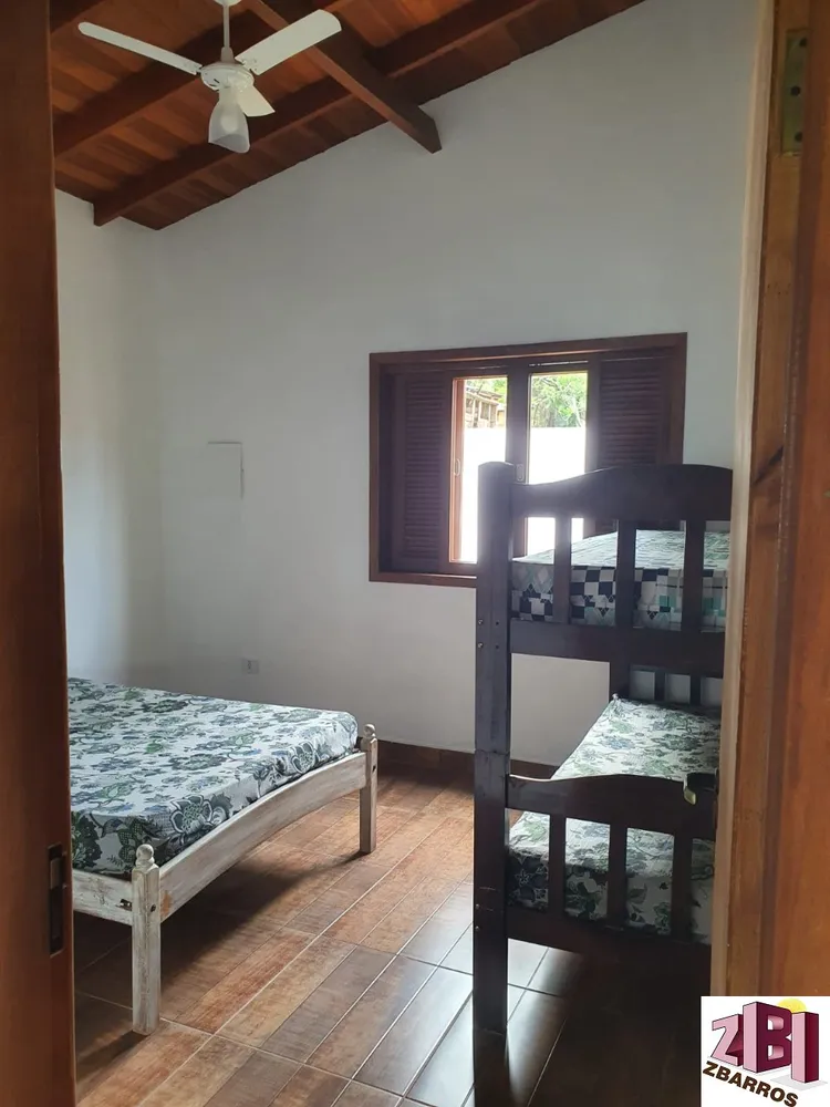 Chácara, 3 quartos, 2228 m² - Foto 5