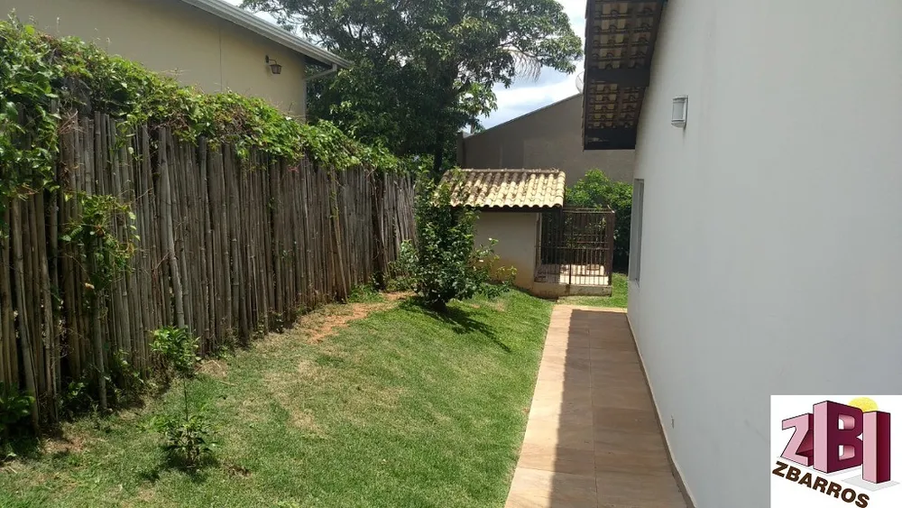 Chácara, 3 quartos, 2200 m² - Foto 1