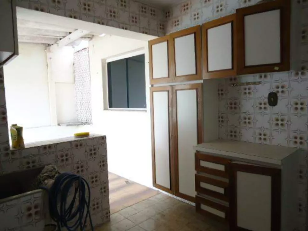 Sobrado à venda com 3 quartos, 206m² - Foto 2