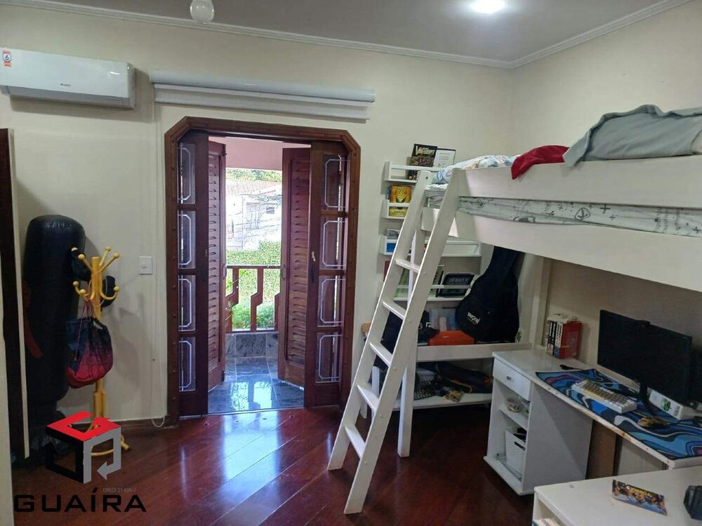 Sobrado à venda com 3 quartos, 403m² - Foto 1
