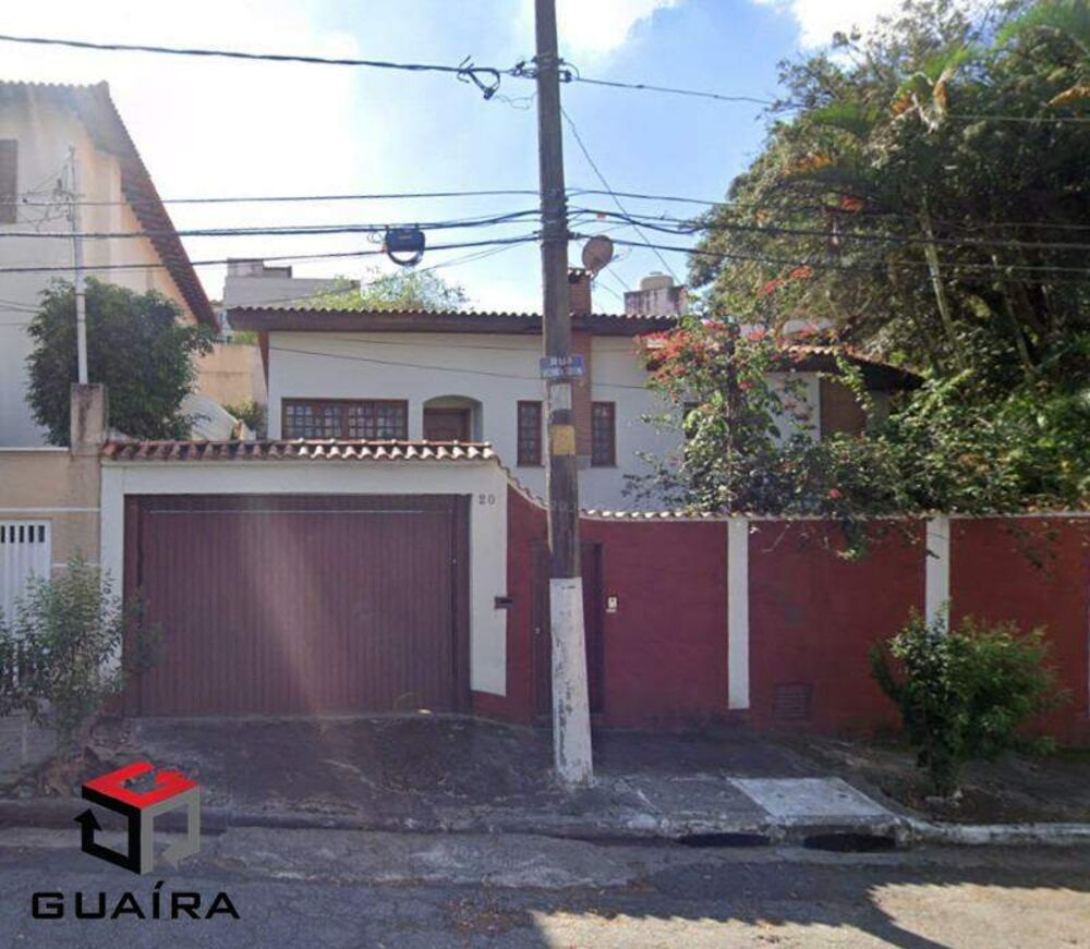 Sobrado à venda com 3 quartos, 300m² - Foto 1