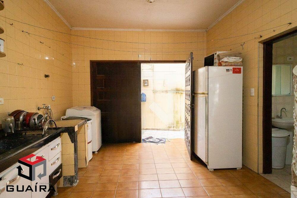 Sobrado à venda com 3 quartos, 215m² - Foto 1