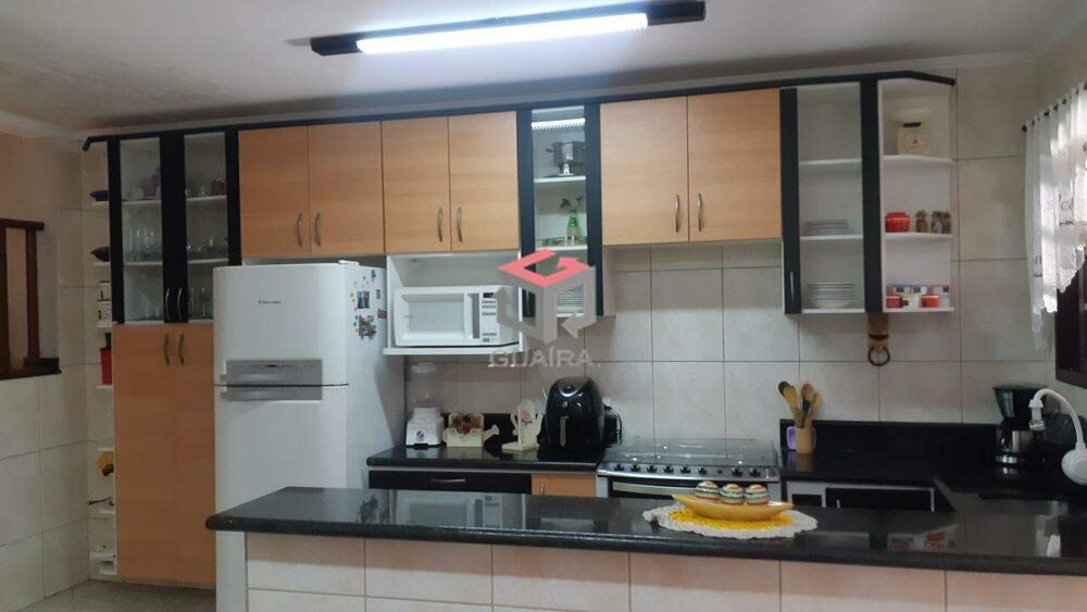 Sobrado à venda com 3 quartos, 134m² - Foto 2