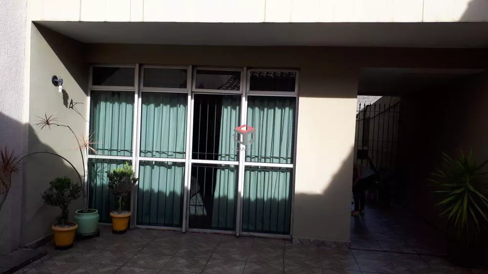 Sobrado à venda com 4 quartos, 314m² - Foto 3